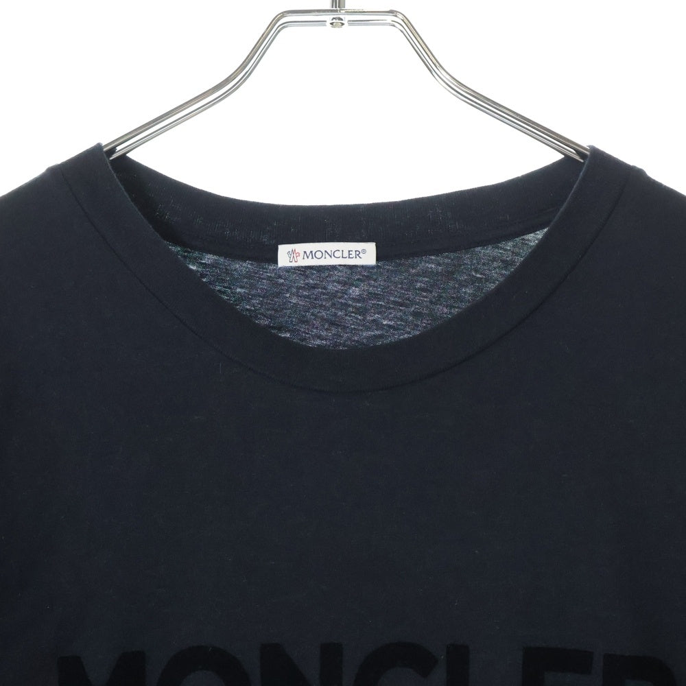 MONCLER(モンクレール) フロント ロゴ プリント クルーネック 半袖Tシャツ カットソー ブラック J20918C00004 83927