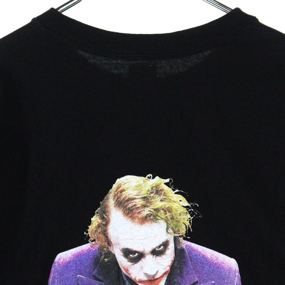 WACKO MARIA(ワコマリア) × DC THE DARK KNIGHT JOCKER CREW NECK T-SHIRT ジョーカー クルーネック半袖カットソー フロントロゴ刺繍 ブラック