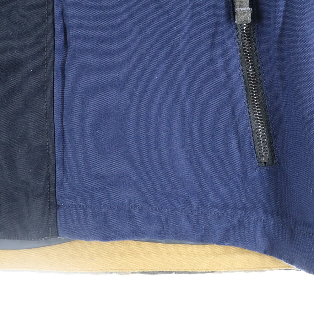 Columbia(コロンビア) 刺繍ロゴ カモ柄 ナイロンジャケット ブラック PM3671