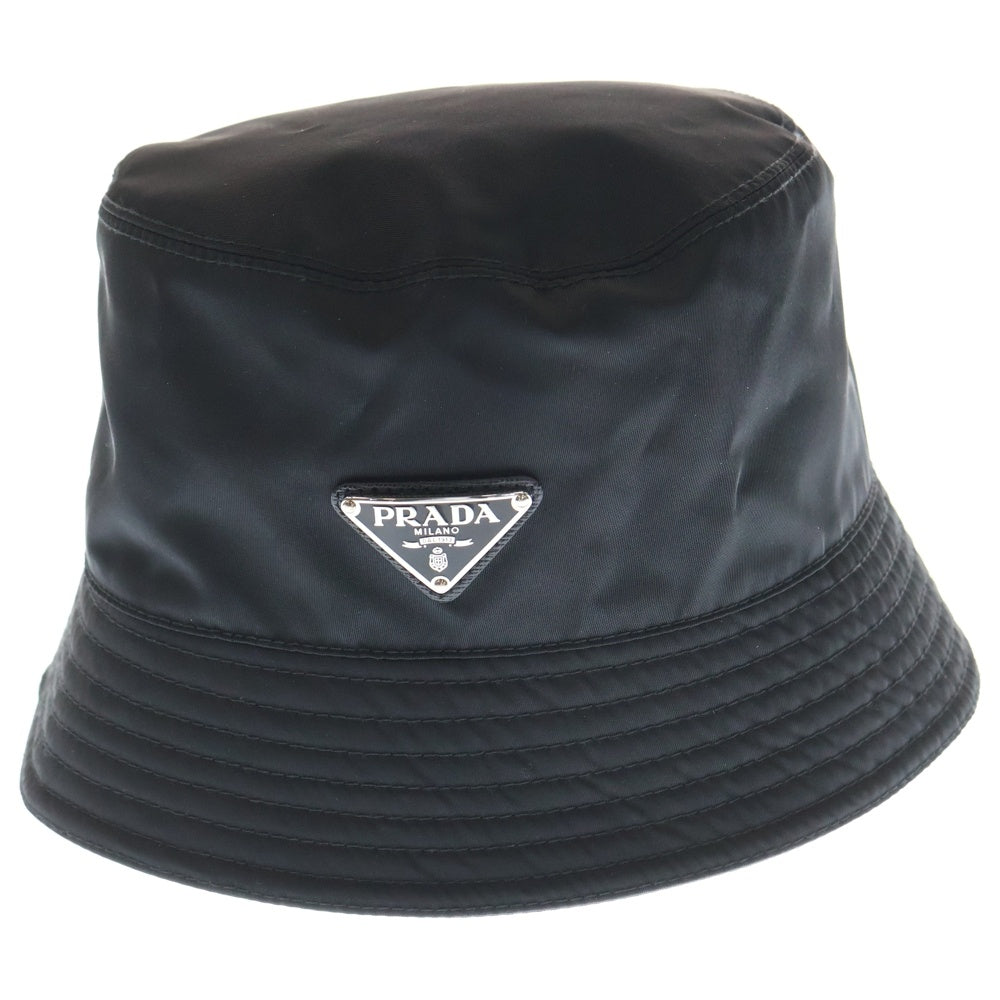 PRADA(プラダ) TRE-NYLON 三角ロゴプレート ナイロン バケットハット 帽子 ブラック 2HC137 2DMI