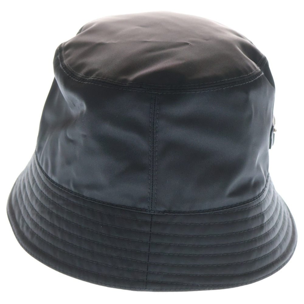 PRADA(プラダ) TRE-NYLON 三角ロゴプレート ナイロン バケットハット 帽子 ブラック 2HC137 2DMI