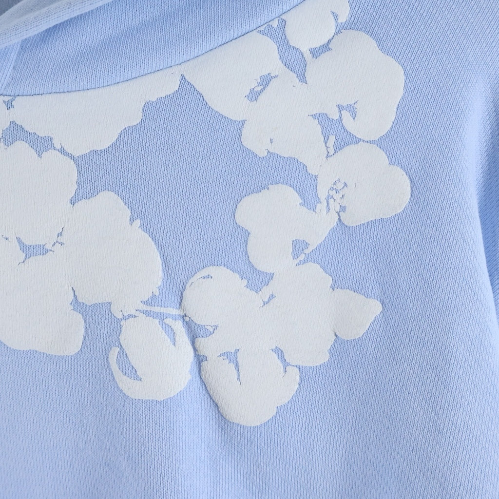 DENIM TEARS(デニムティアーズ) Cotton Wreath PullOver Hoddie コットン フラワー プルオーバーパーカー ブルー/ホワイト