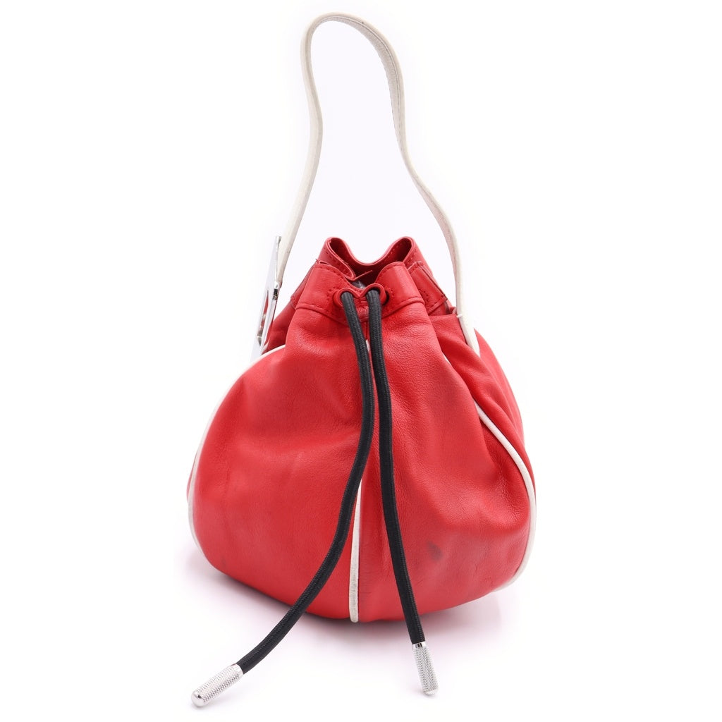 DIESEL ディーゼル Nelli Bucket レザーハンドバッグ 巾着バッグ Dロゴ レッド DIESEL(ディーゼル) Nelli Bucket レザーハンドバッグ 巾着バッグ D