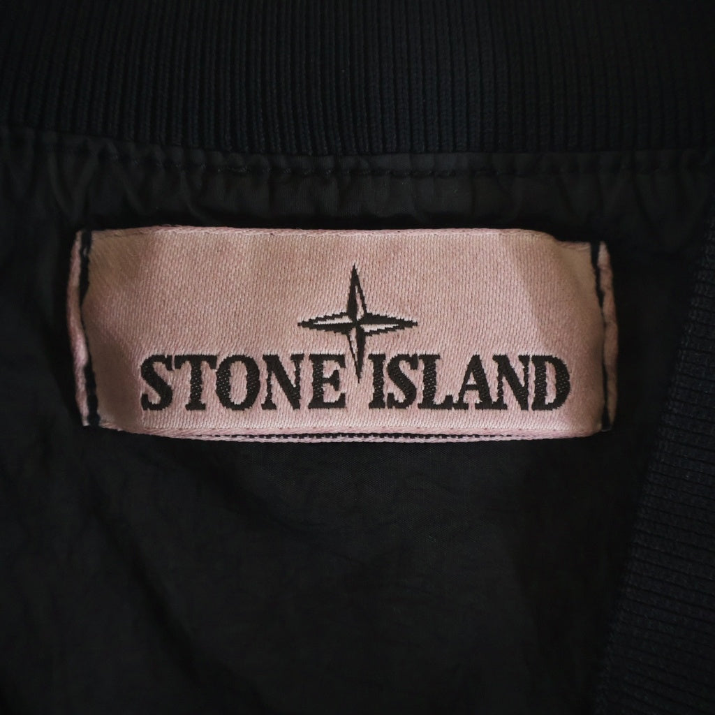 STONE ISLAND(ストーンアイランド) 25SS NYLON METAL WATRO アームワッペン ジップアップナイロンジャケット ブラック K1S154100019