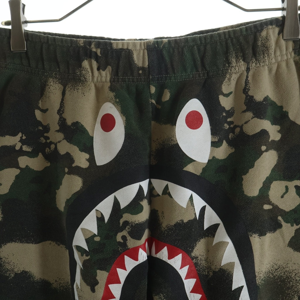 A BATHING APE(アベイシングエイプ) Shark-graphic Camouflage Shorts シャークグラフィック カモフラージュ ショートパンツ ベージュ/カーキ 001SPL301001M