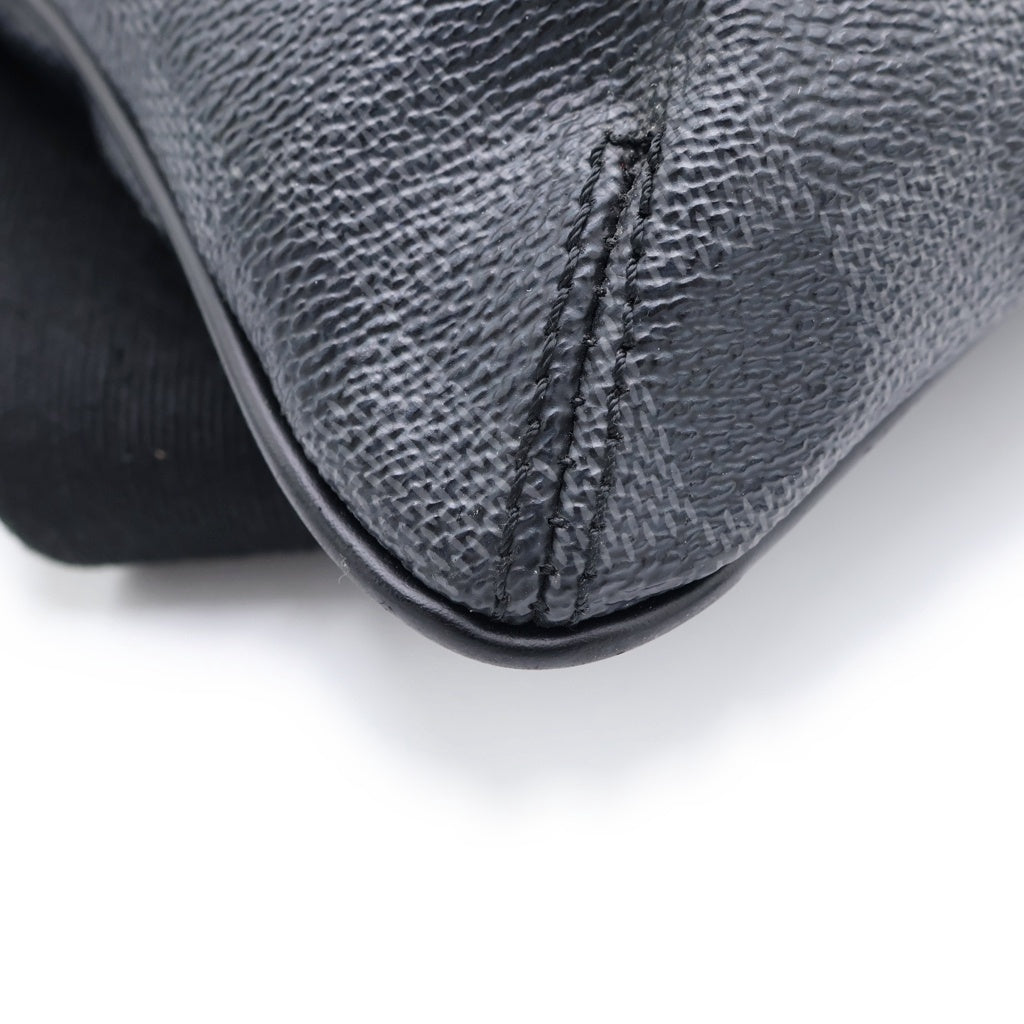 LOUIS VUITTON(ルイヴィトン) ダミエグラフィット トマス ショルダーバッグ N58028 ブラック N58028 レディース