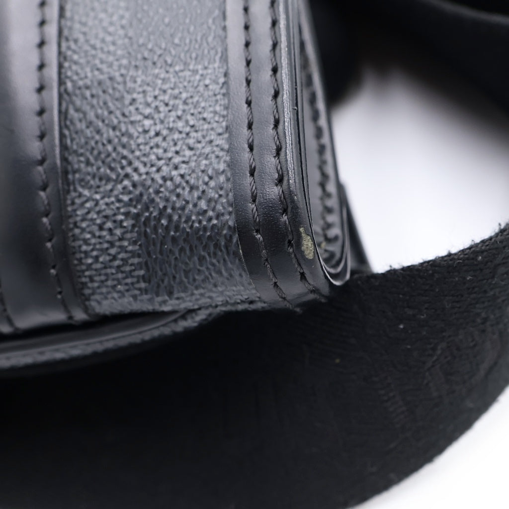 LOUIS VUITTON(ルイヴィトン) ダミエグラフィット トマス ショルダーバッグ N58028 ブラック N58028 レディース