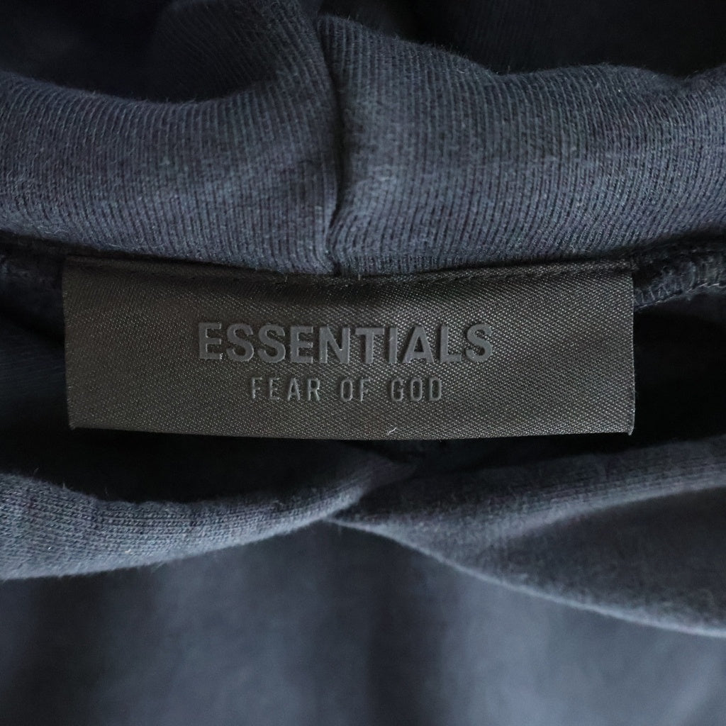 FEAR OF GOD ESSENTIALS(フィアオブゴッド エッセンシャルズ) HOMECOMING プリント プルオーバーパーカー フーディー ブラック