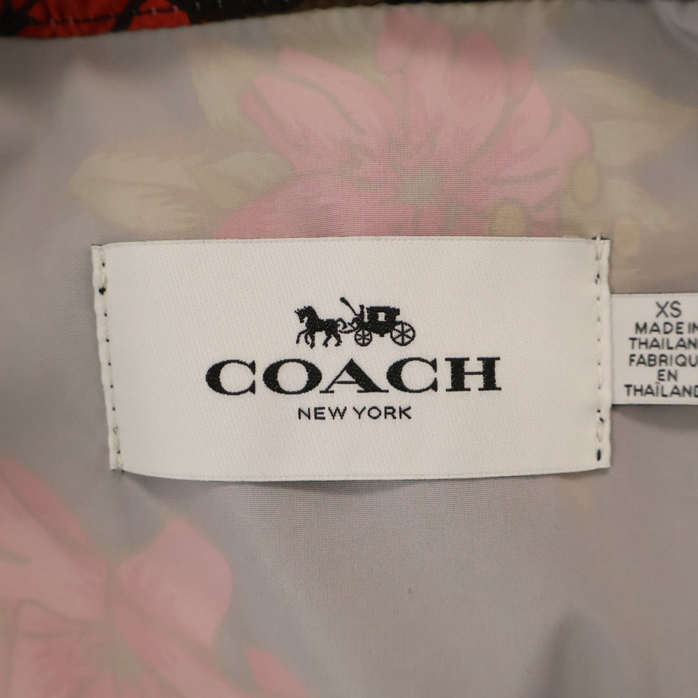 COACH(コーチ) フラワー総柄 ジップアップ フーデッド ナイロン マウンテンパーカー ジャケット ブラック/レッド F26812