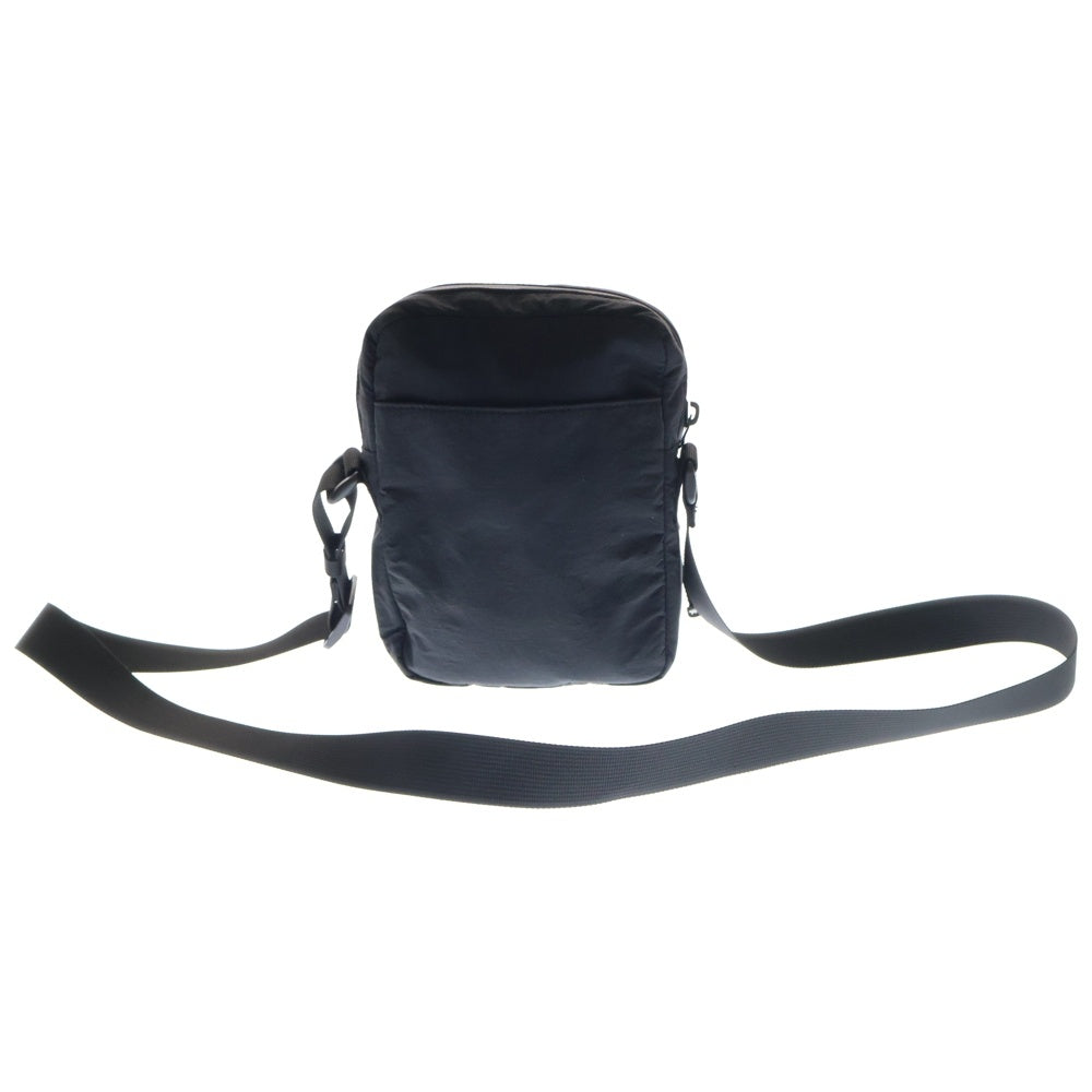 MAISON KITSUNE(メゾンキツネ) 25SS FLASH FOX CROSSBODY POUCH フラッシュフォックス クロスボディ ポーチ バッグ ブラック OM05174WQ4034