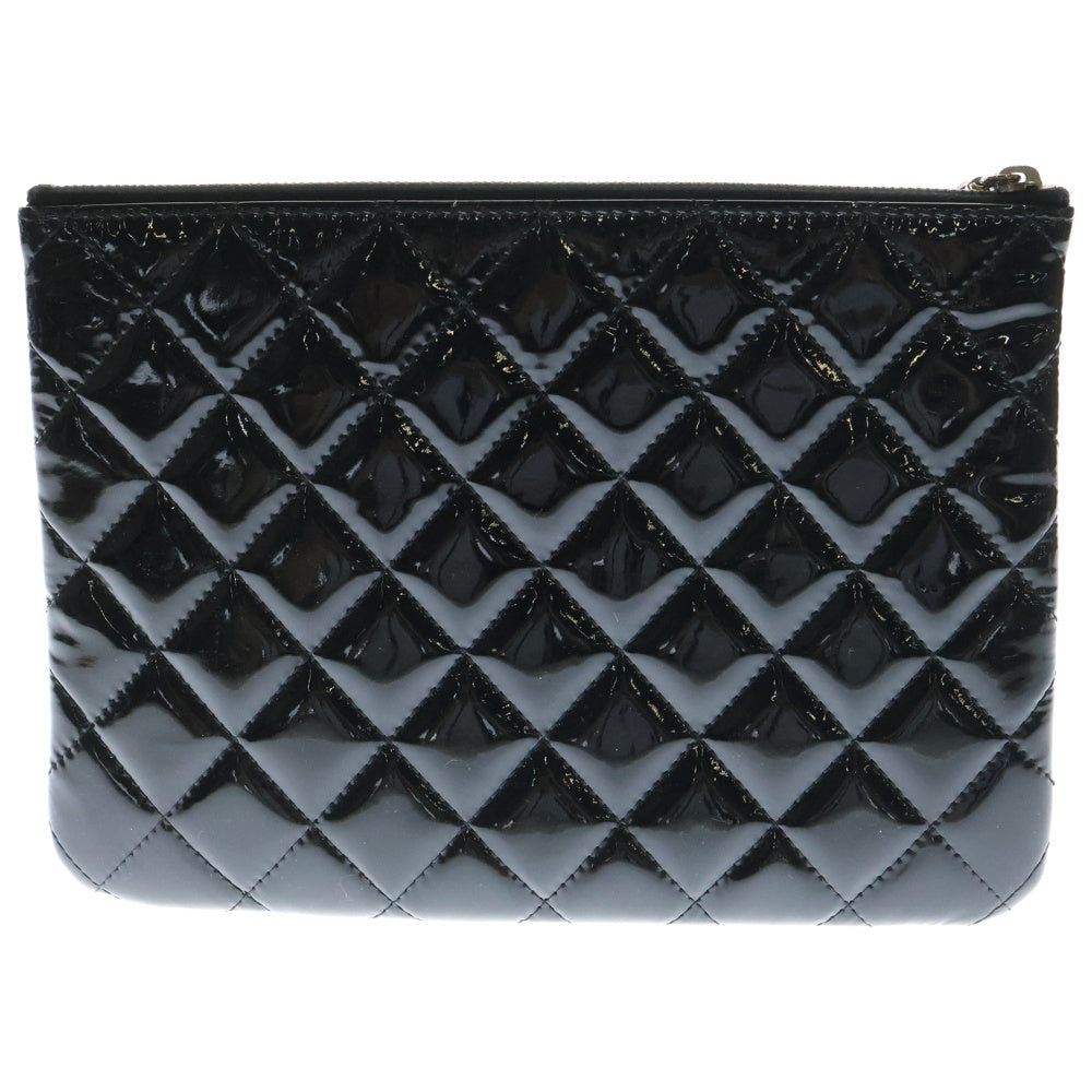 CHANEL(シャネル) マトラッセ パテントレザー クラッチバッグ 20番台 ハートチャーム ブラック