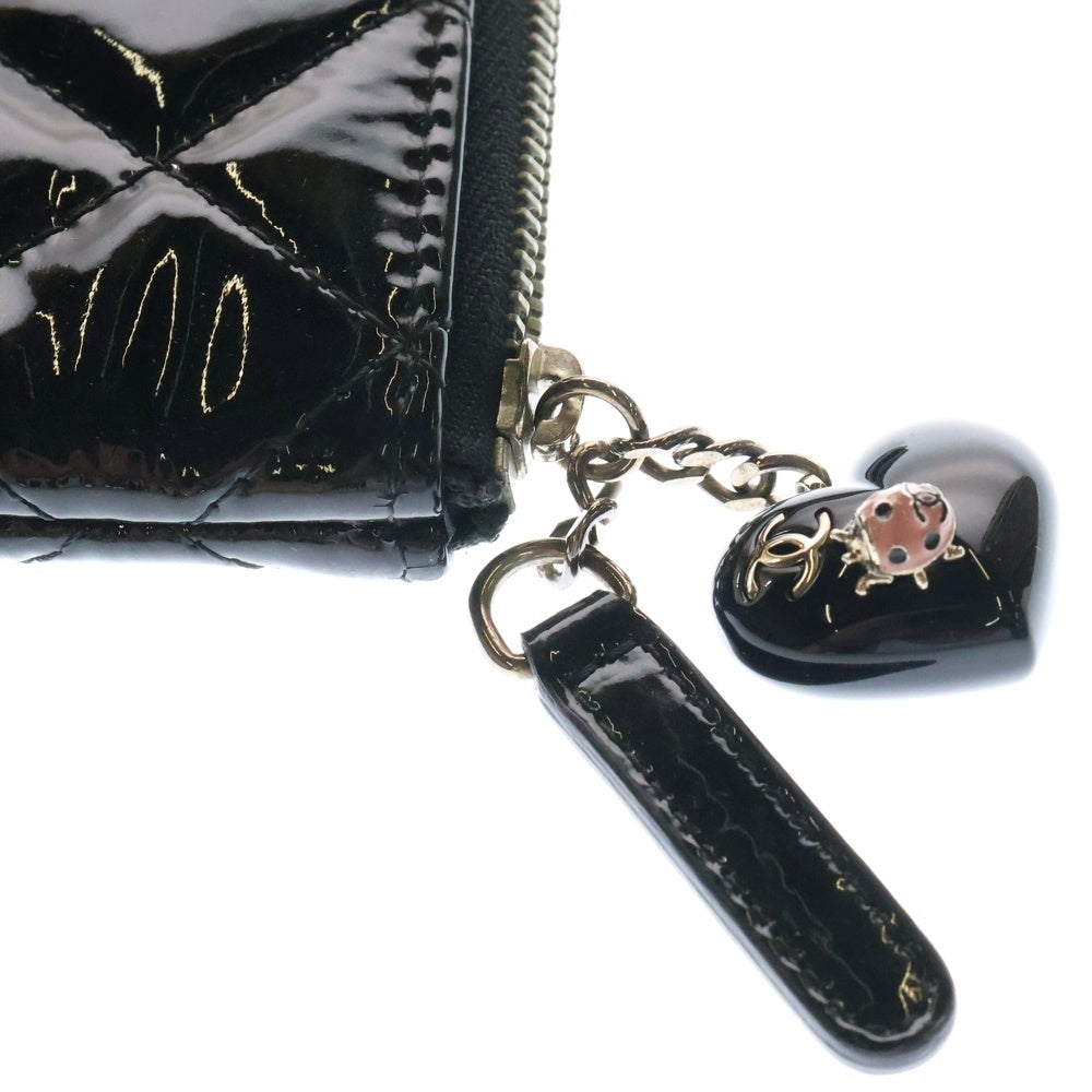 CHANEL(シャネル) マトラッセ パテントレザー クラッチバッグ 20番台 ハートチャーム ブラック