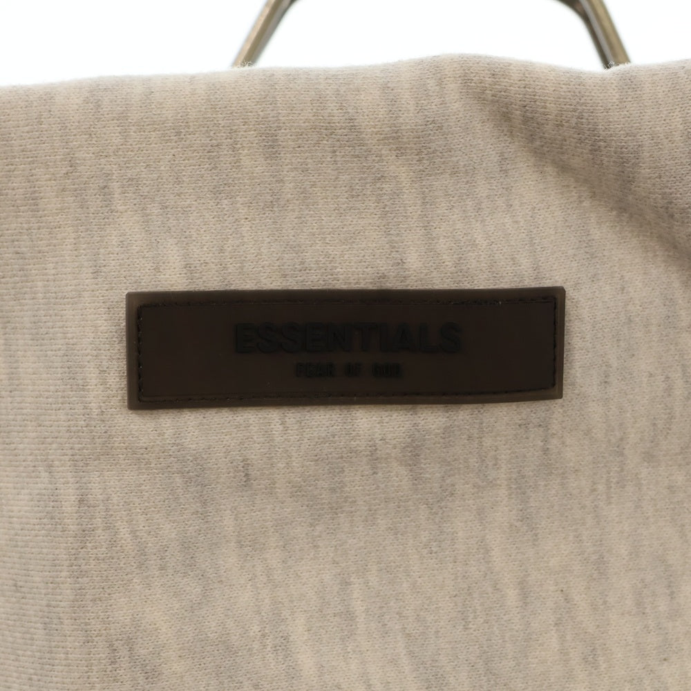 FEAR OF GOD ESSENTIALS(フィアオブゴッド エッセンシャルズ) 22AW 1977 フェルトロゴプルオーバーパーカー グレー