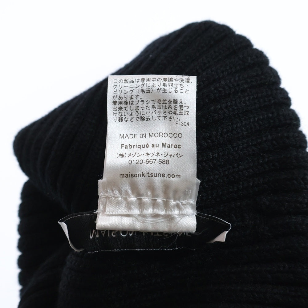 MAISON KITSUNE(メゾンキツネ) BOLD FOX HEAD BEANIE 刺繍ロゴ ビーニー ニット帽 MM06111KT1022 ブラック