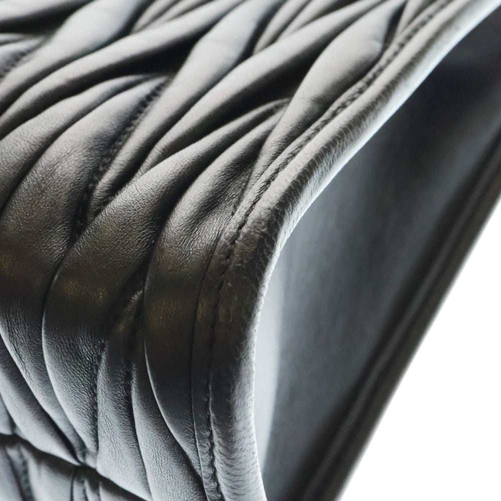 miumiu(ミュウミュウ) MATELASSE マテラッセ レザーハンドバッグ 5BG263 ブラック