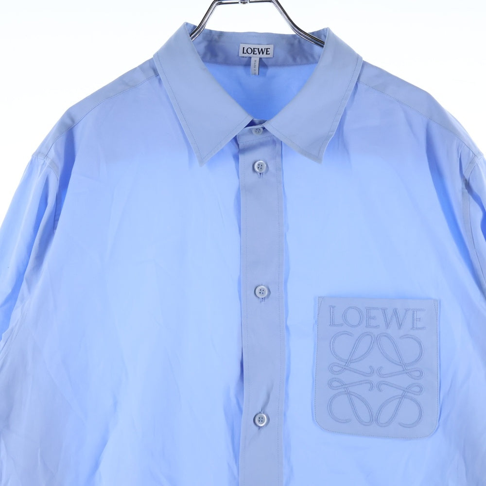 LOEWE(ロエベ) 25SS ポケットロゴ刺繍 長袖シャツ ブルー H526Y05WDX