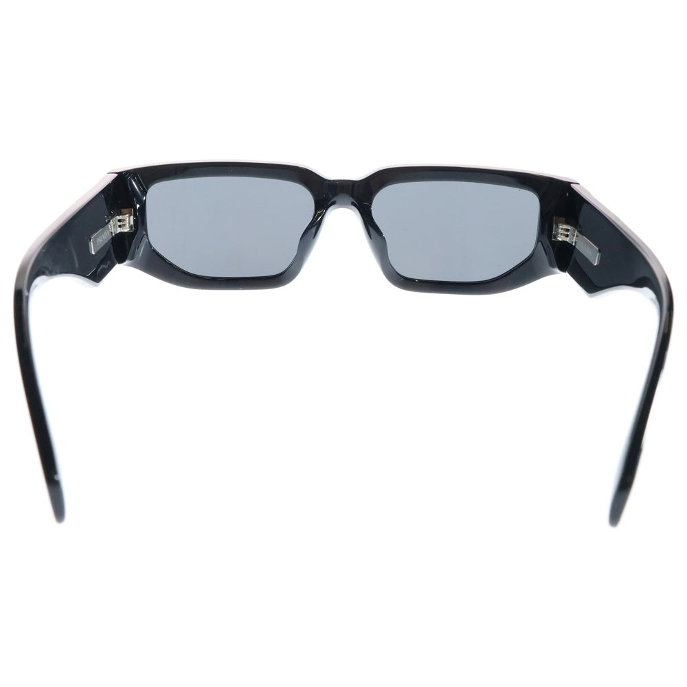 PRADA(プラダ) トライアングルプレート スクエアシェイプ セルフレームサングラス SPR 09Z-F ブラック