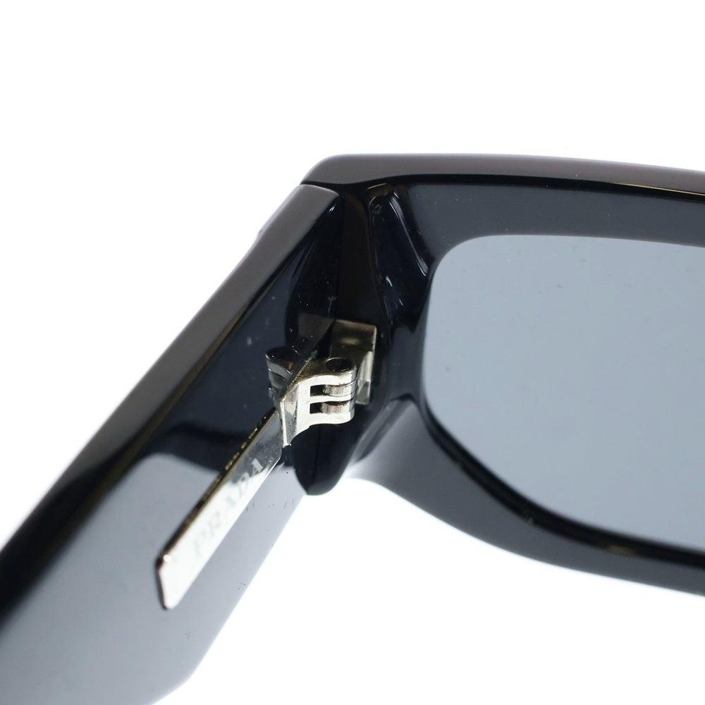 PRADA(プラダ) トライアングルプレート スクエアシェイプ セルフレームサングラス SPR 09Z-F ブラック