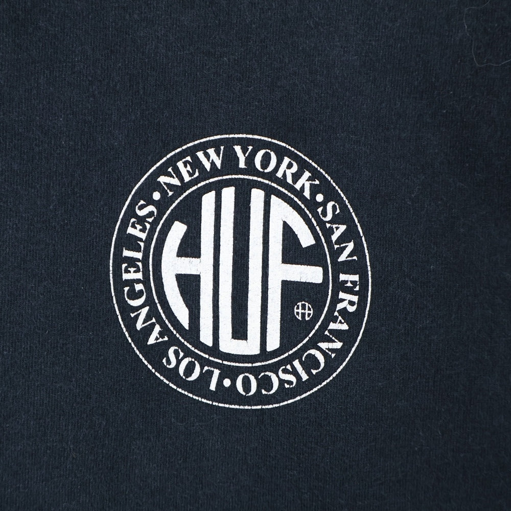 HUF(ハフ) Regional Washed TEE ロゴプリント クルーネック半袖Tシャツ カットソー ブラック