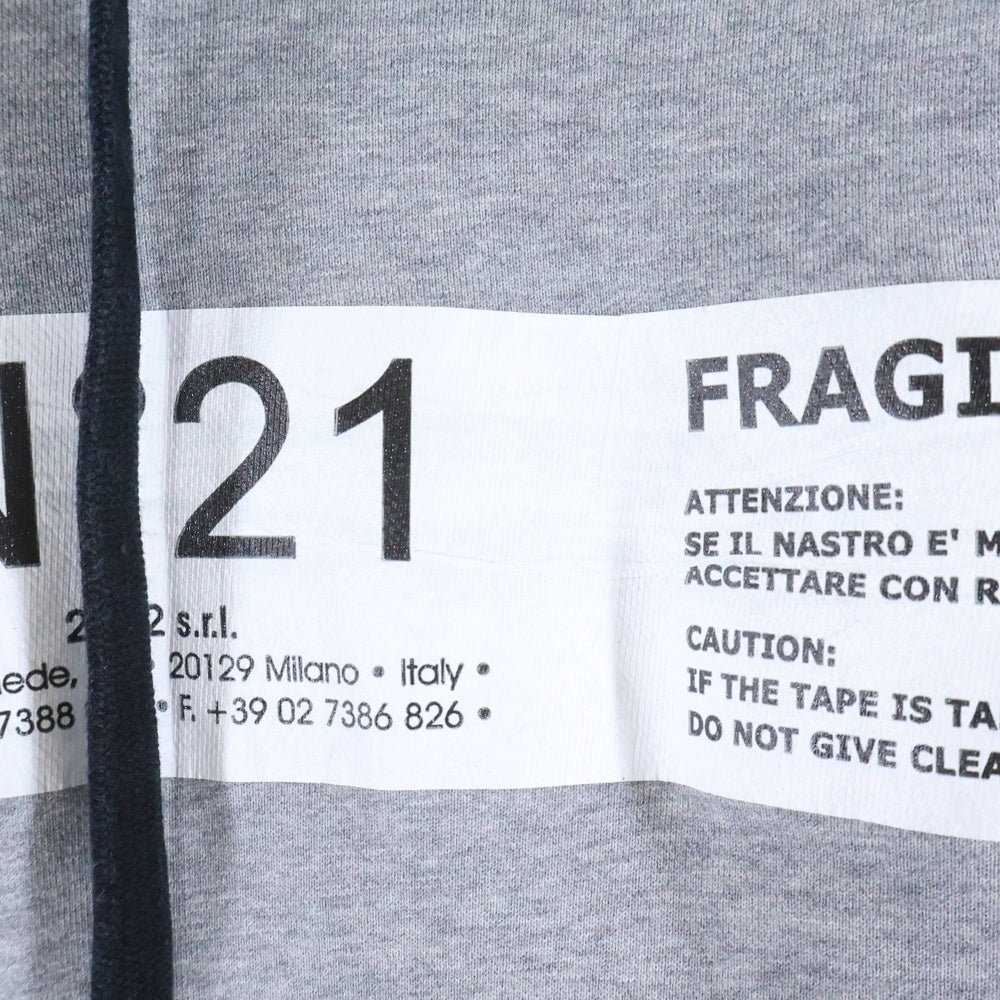 N21 numero ventuno(ヌメロ ヴェントゥーノ) フロントプリント プルオーバーパーカー グレー 20SU-E051-4214