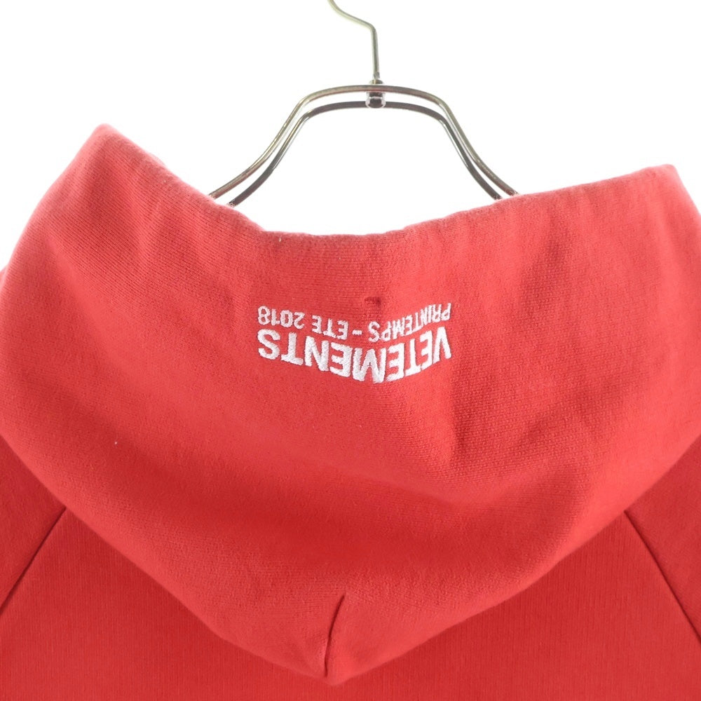 VETEMENTS(ヴェトモン) ×TOMMY HILFIGER フロントプリント プルオーバーパーカー レッド WSS18TR29