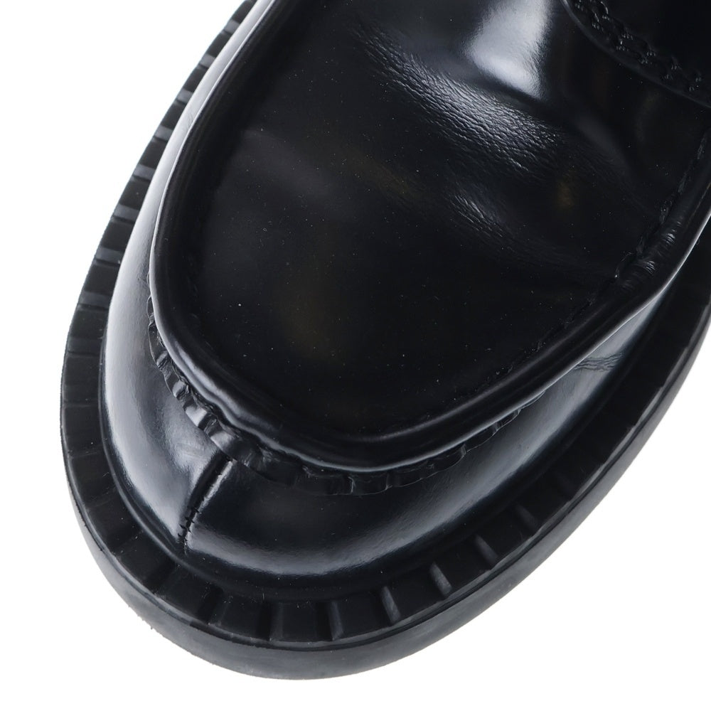 PRADA(プラダ) トライアングルロゴプレート ブラッシュドレザー ローファー ブラック 2DE127