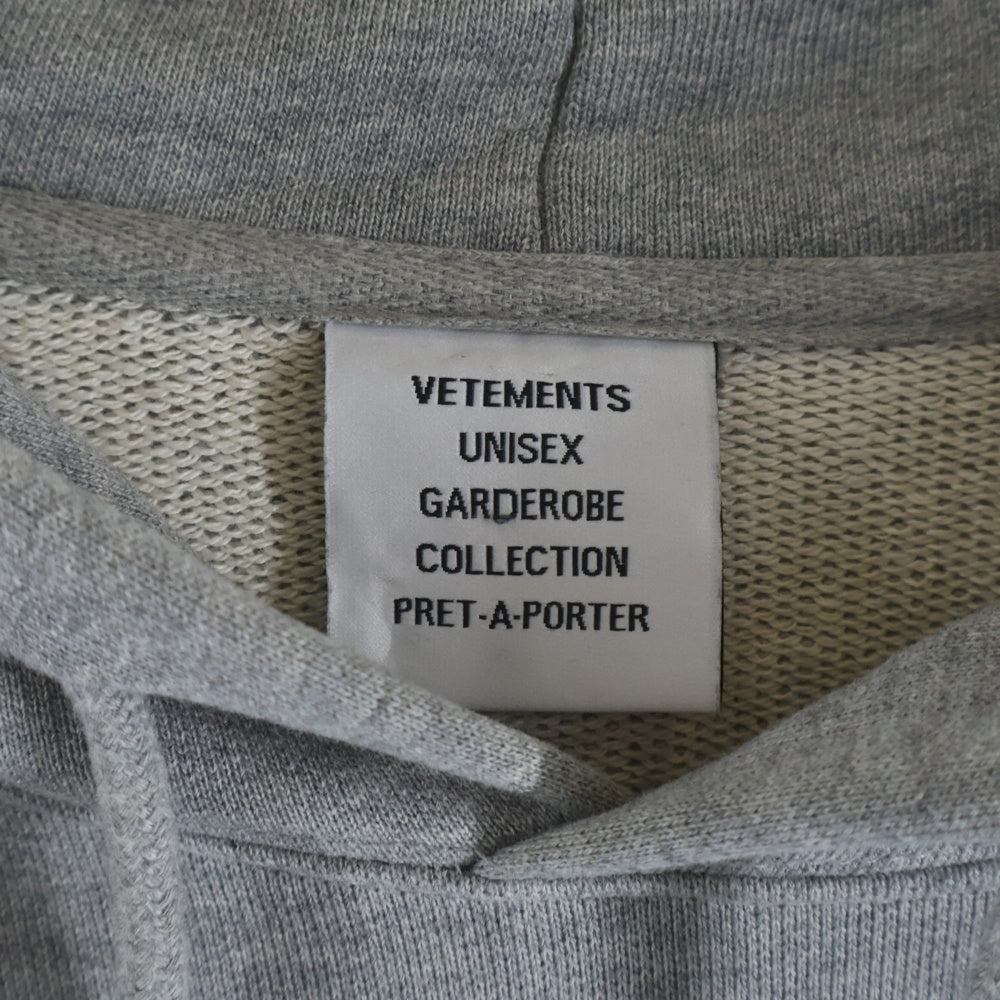 VETEMENTS(ヴェトモン) 21SS アナーキーゴシックプルオーバーパーカー グレー UE51TR650G