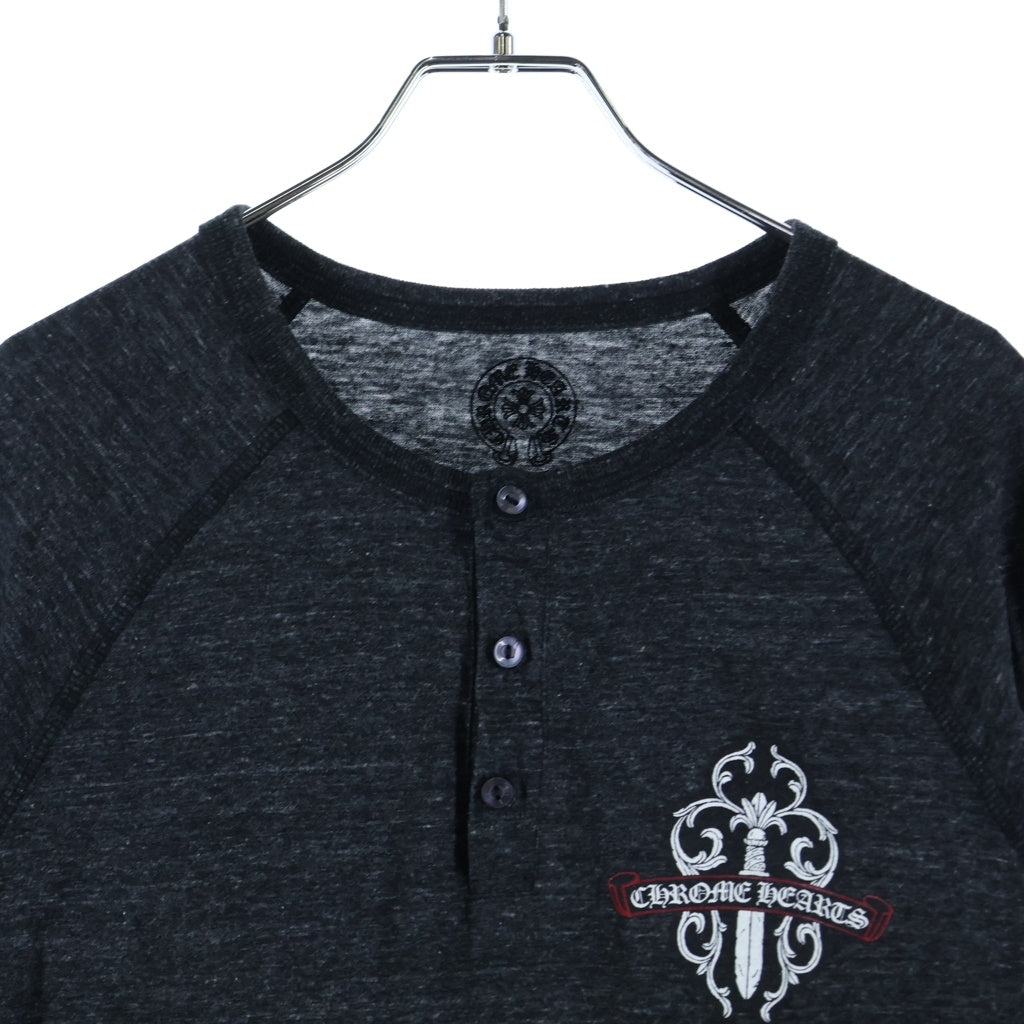 CHROME HEARTS(クロムハーツ) OLD オールドヴァインダガープリントヘンリーネックカットソー 長袖Tシャツ グレー