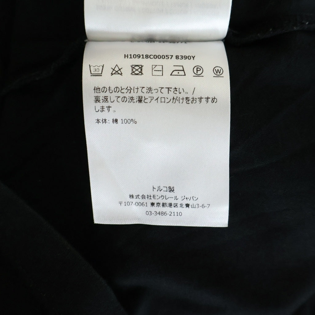 MONCLER(モンクレール) MAGLIA T-SHIRT H10918C00057 8390Y ロゴワッペン付き半袖Tシャツ ブラック