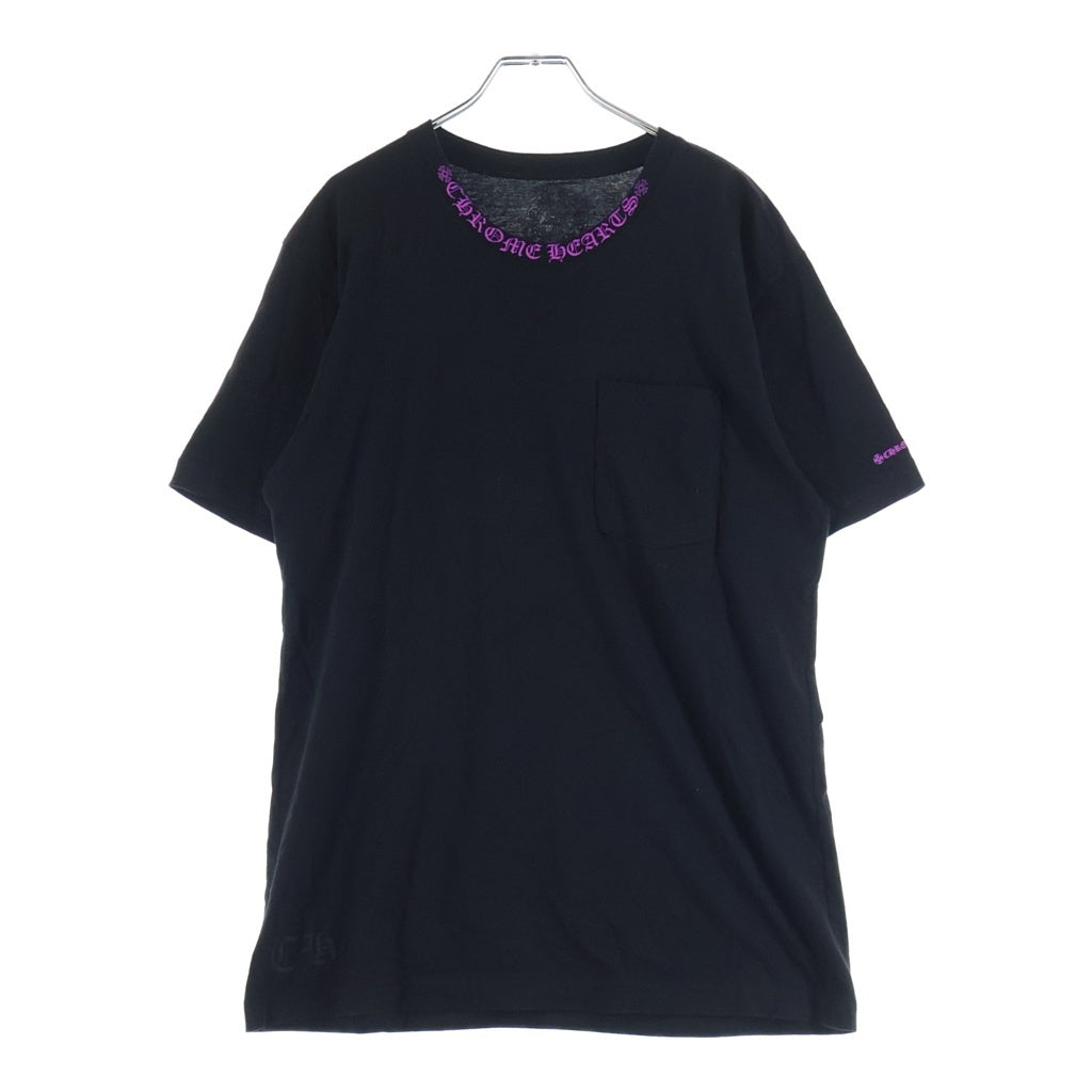 CHROME HEARTS(クロムハーツ) Neck Logo ネックロゴ クルーネック半袖Tシャツカットソー ブラック/パープル