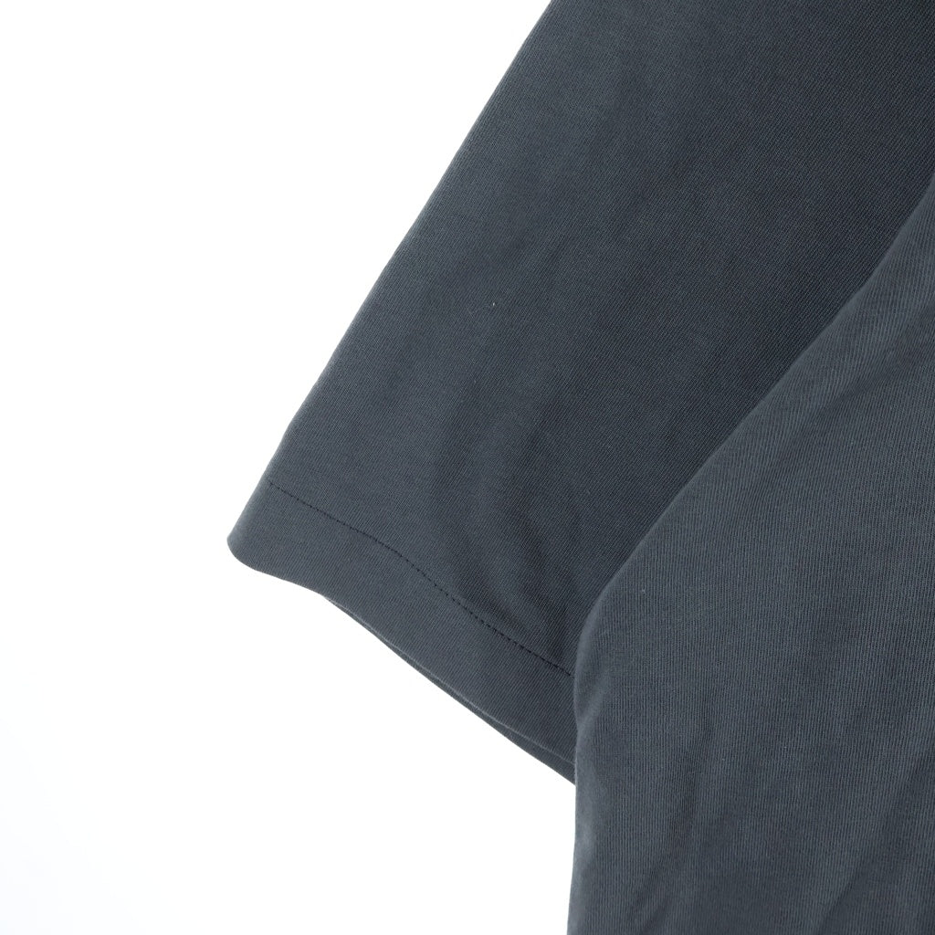 FEAR OF GOD ESSENTIALS(フィアオブゴッド エッセンシャルズ) 26SS 1POINT LOGO S/S TEE ロゴ 半袖Tシャツカットソー グレー -