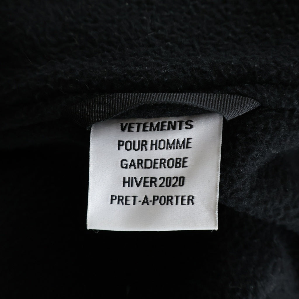 VETEMENTS(ヴェトモン) PIRATE BAY FLEECE JACKET フリースジャケット ブラック MAH20JA207