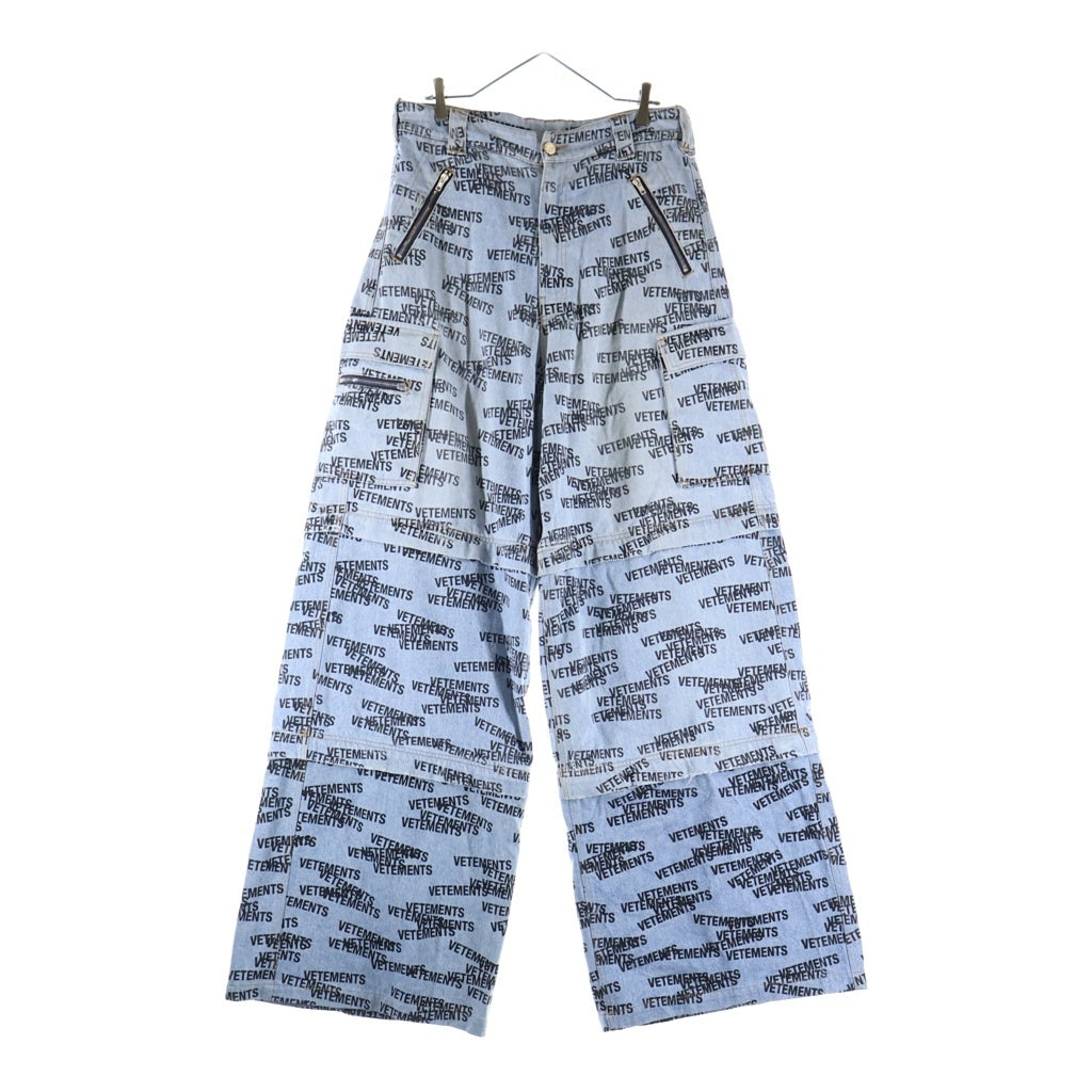 VETEMENTS(ヴェトモン) STAMPED LOGO DENIM PANTS ロゴプリント バギーデニムパンツ インディゴ UE63PA551B