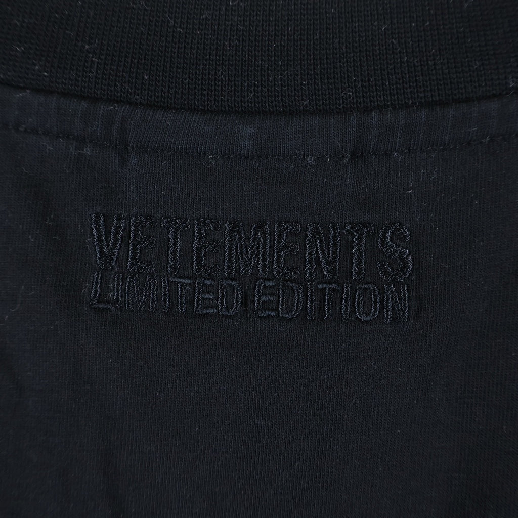 VETEMENTS(ヴェトモン) 25SS OVAL LOGO OVERSIZE S/S TEE オーバルロゴ オーバーサイズ 半袖Tシャツカットソー ブラック UA66TR605BW
