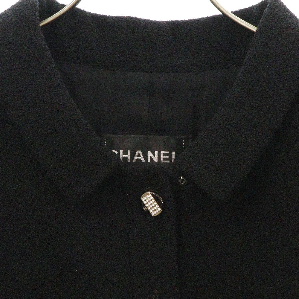 CHANEL(シャネル) ラインストーンボタン ウール ケープジャケット ブラック レディース P42722V18196