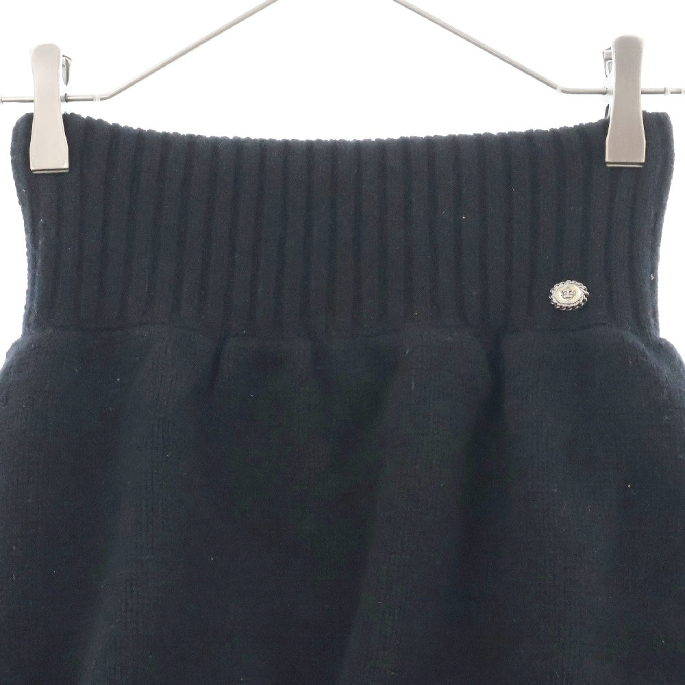 CHANEL(シャネル) 08A カシミヤ ココ クラウンバッジ ニットスカート ブラック レディース P33485K00877