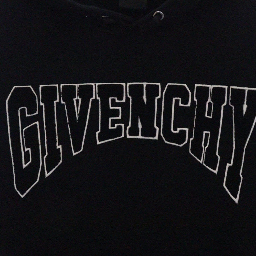 GIVENCHY(ジバンシィ) 23AW アップリケ フロントロゴ刺繍 プルオーバーパーカー フーディー ブラック キッズ H25475