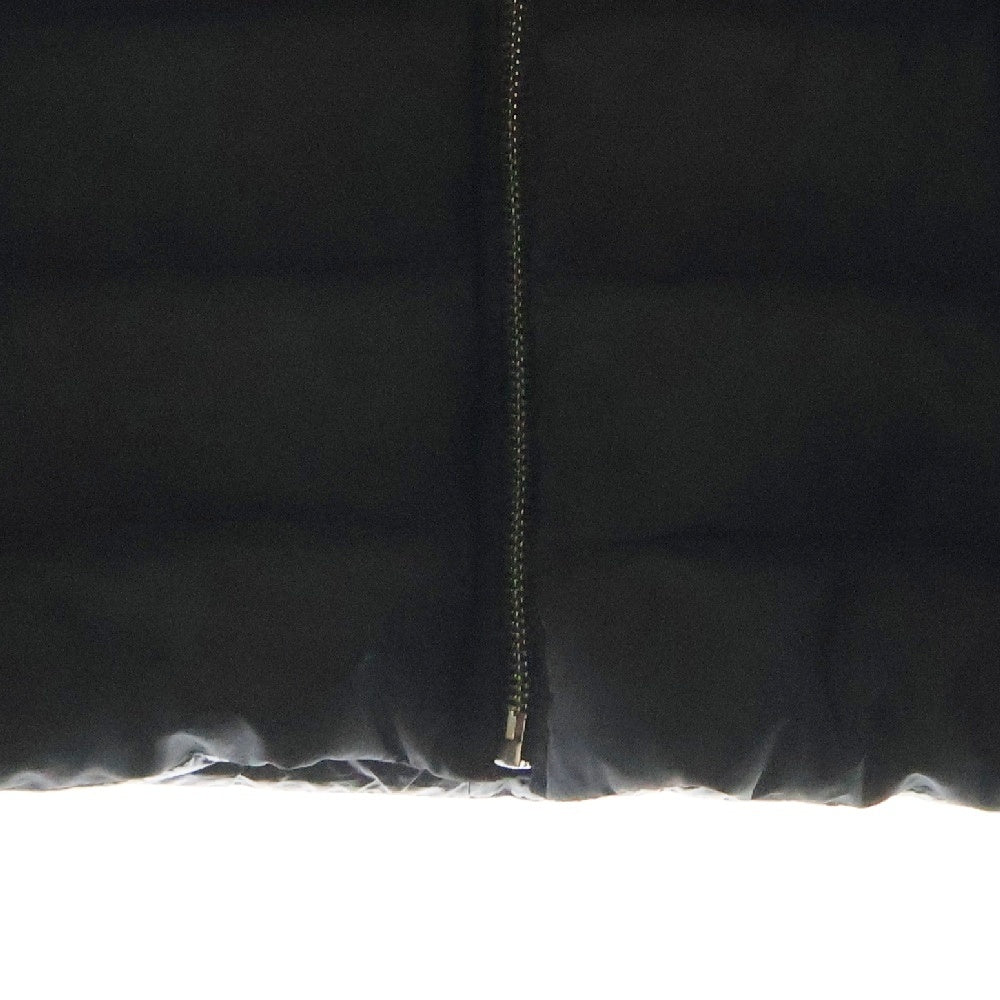 PRADA(プラダ) トライアングルロゴ ダウンジャケット SGH072 R232 1060 ブラック