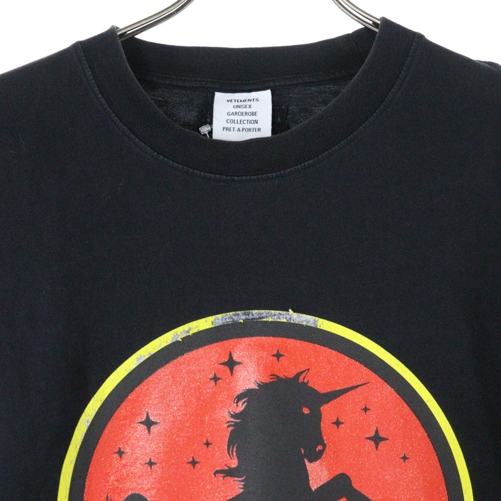 VETEMENTS(ヴェトモン) 21AW ワイルドユニコーン ジュラシックロゴ プリント 半袖Tシャツ カットソー ブラック UA52TR320B