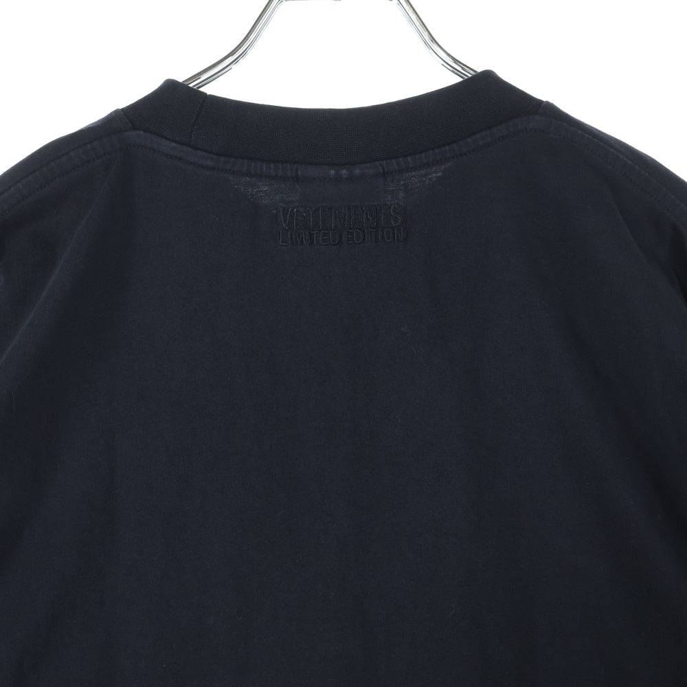 VETEMENTS(ヴェトモン) 22AW Show Me Your プリント半袖Tシャツ UA53TR230B ブラック