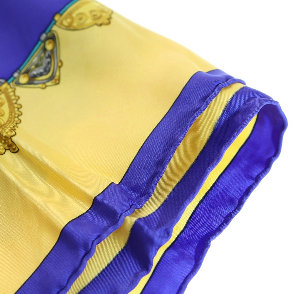 HERMES(エルメス) 90 PARURES DES SABLES シルクカレ90スカーフ ブルー/イエロー