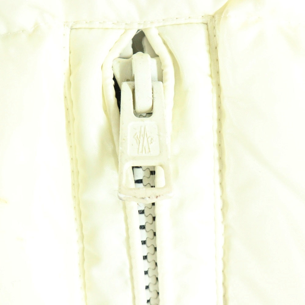 MONCLER(モンクレール) ×KITH PELAT CLASSIC BOX LOGO DOWN VEST C20964330805 ×キス クラシックボックスロゴ トリコロール ダウンベスト ホワイト/レッド/ネイビー