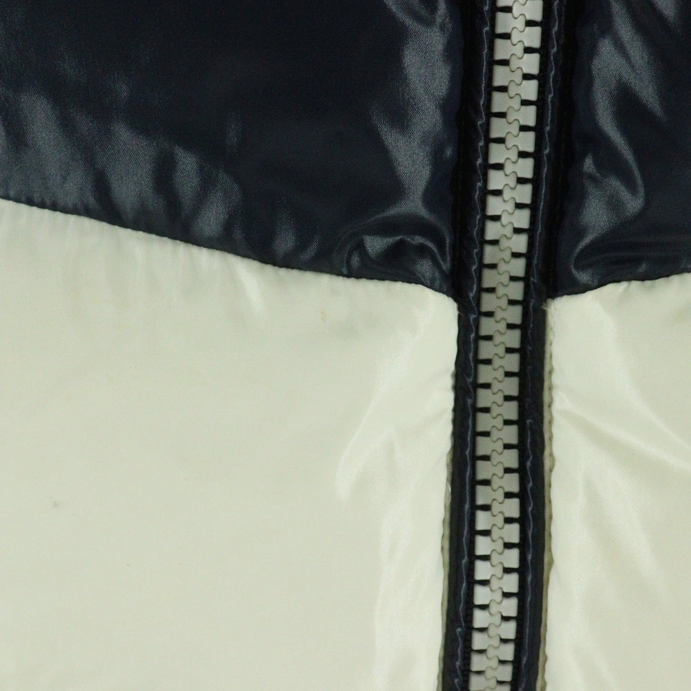 MONCLER(モンクレール) ×KITH PELAT CLASSIC BOX LOGO DOWN VEST C20964330805 ×キス クラシックボックスロゴ トリコロール ダウンベスト ホワイト/レッド/ネイビー