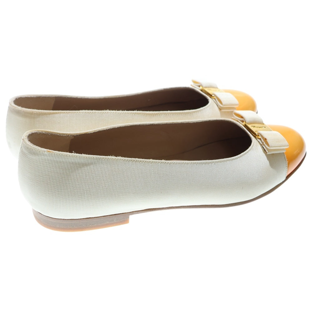 Salvatore Ferragamo(サルヴァトーレ フェラガモ) ヴァラリボン フラット パンプス ホワイト レディース