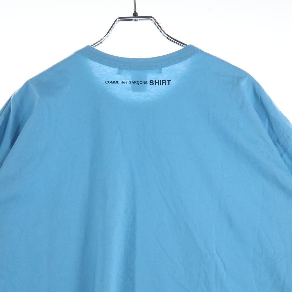 COMME des GARCONS SHIRT(コムデギャルソンシャツ) バックプリント半袖Tシャツ ブルー FP-T022