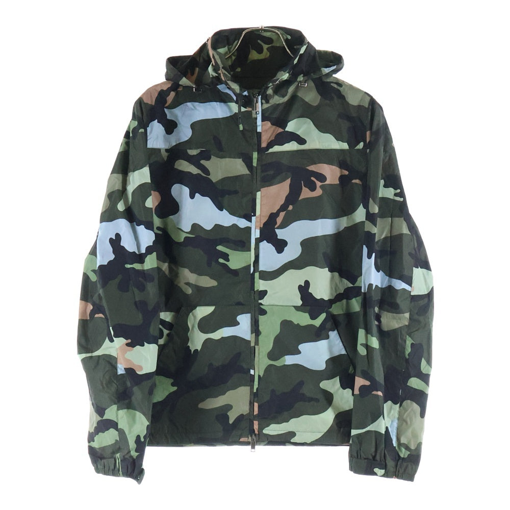 VALENTINO(ヴァレンティノ) カモ柄 フード付きナイロンジャケット マルチ KV0CIB51290