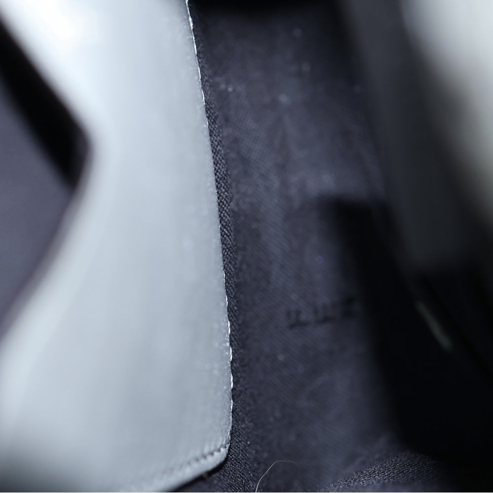 FENDI(フェンディ) ロゴ フォンポーチ ケース レザーショルダーバッグ 7AS192 ホワイト レディース