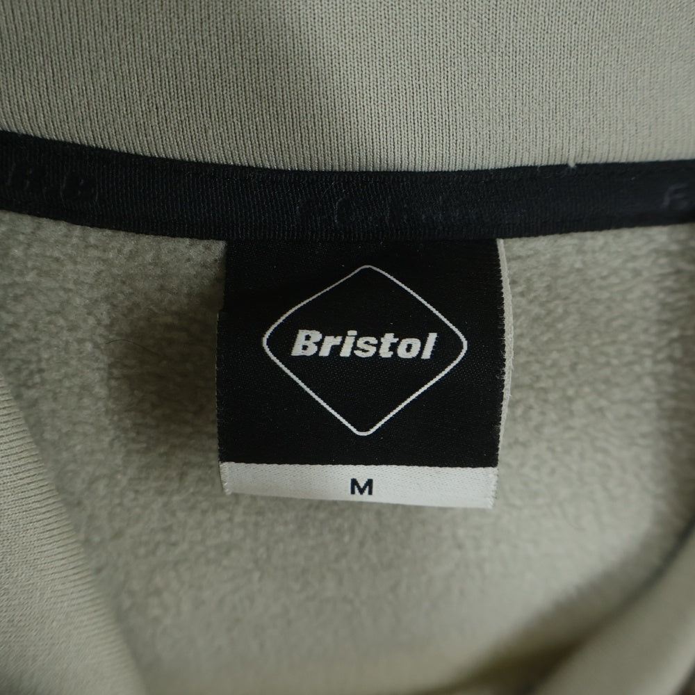 F.C.R.B./F.C.Real Bristol/FCRB(エフシーアールビー/エフシーレアルブリストル) 24AW FCRB-242064 フロントロゴワッペン ポリエステル プルオーバーパーカー ベージュ