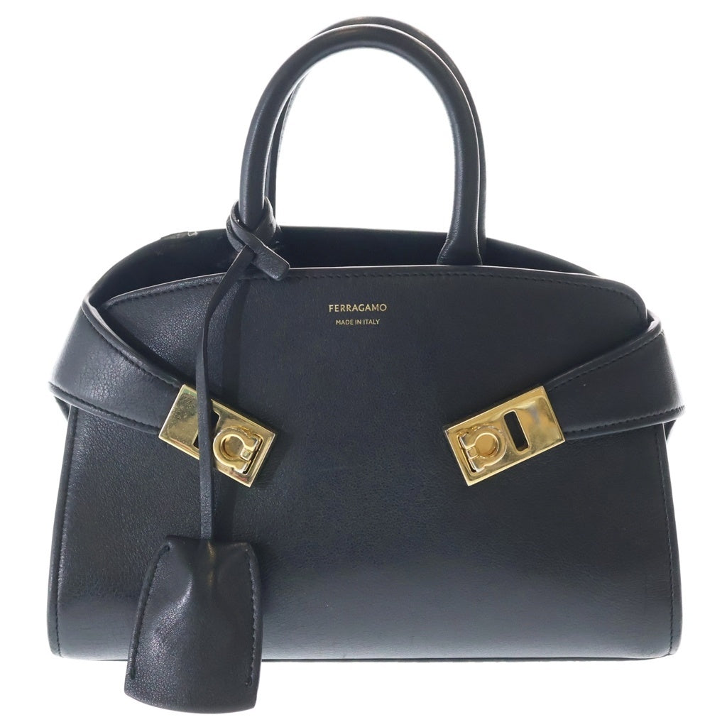 FERRAGAMO(フェラガモ) HUG MINI XSハグ ミニ XS ショルダーバッグ ブラック 215975 768853 レディース