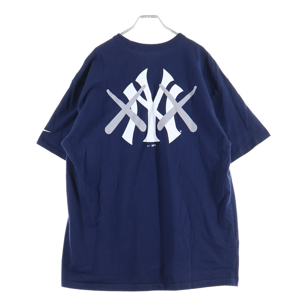 NIKE(ナイキ) × KAWS MLB Elevated Max 90 Tee New York Yankees Tシャツ ネイビー